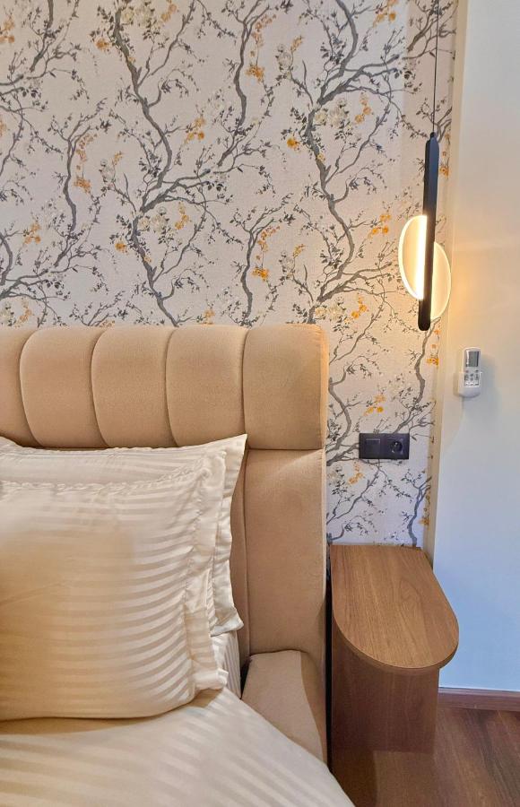 Elegant & Cozy Stay in Center - 4