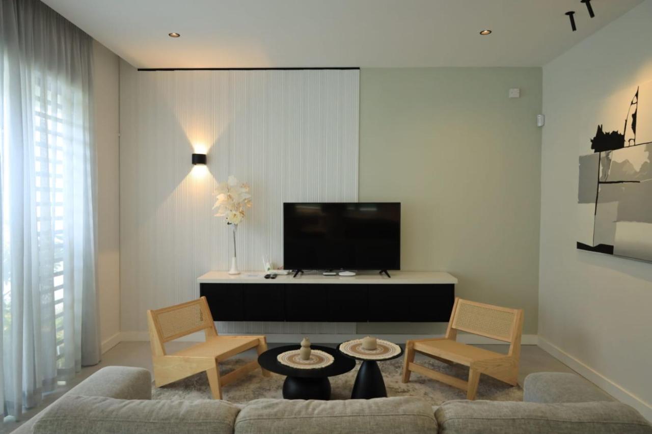 Private Accommodation Nino No 2 - 5