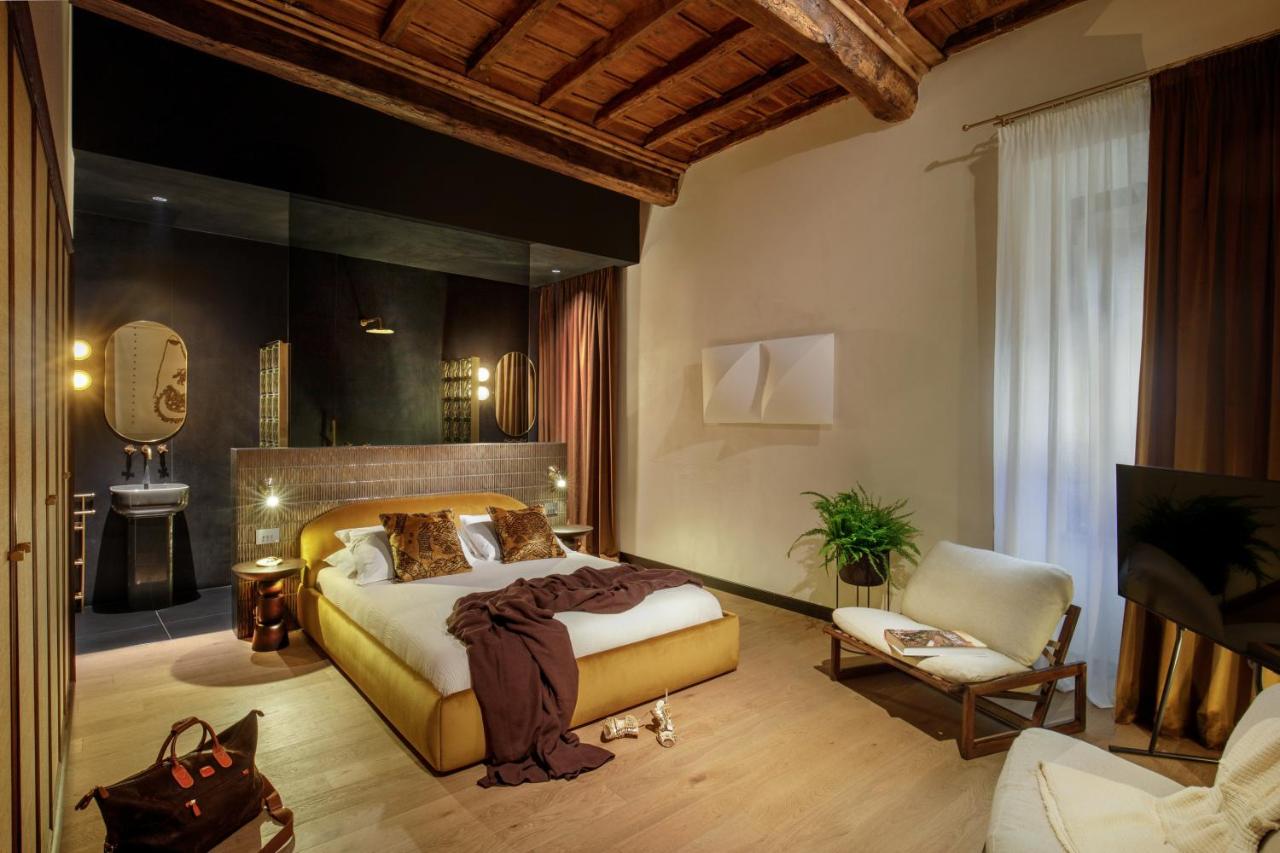 Daplace - Palazzo Serpe Suites near Colosseum