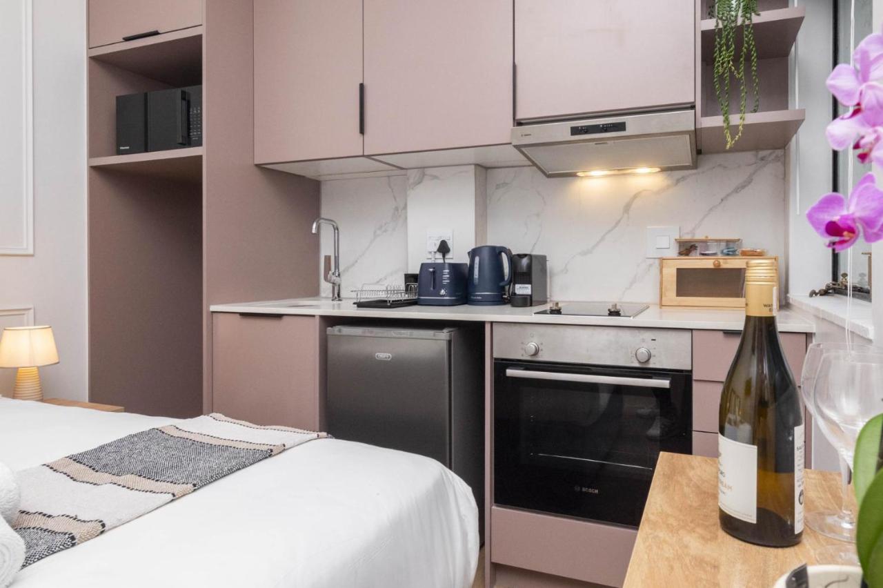 Venice House Cozy Studio in Heart of Cape Town - 2