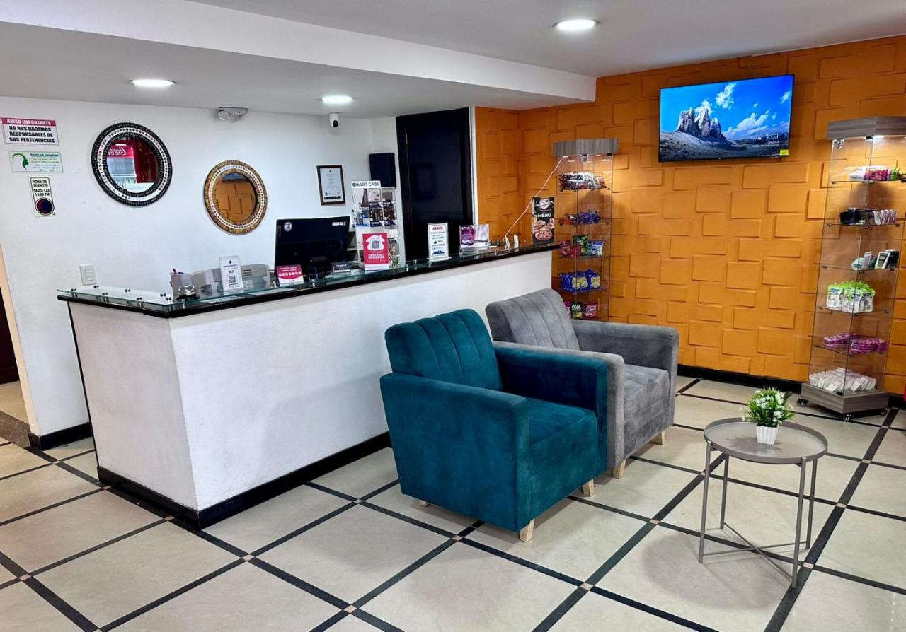 Hotel The MIRROR - Corferias - Vive Claro - 2