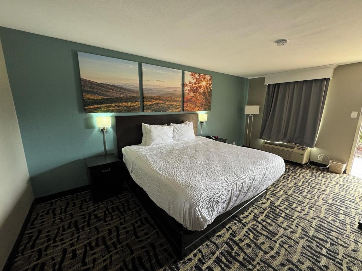 Homegate Inn and Suites — photo 2
