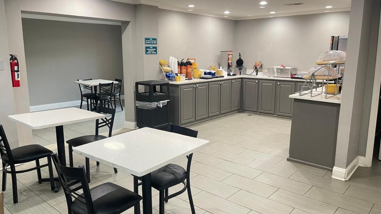 Homegate Inn and Suites — photo 15