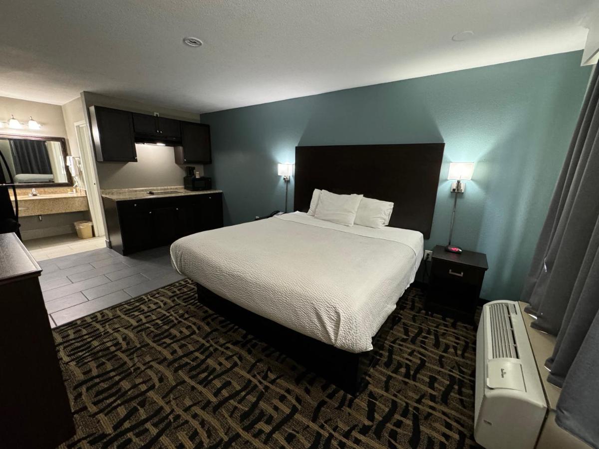 Homegate Inn and Suites — photo 7
