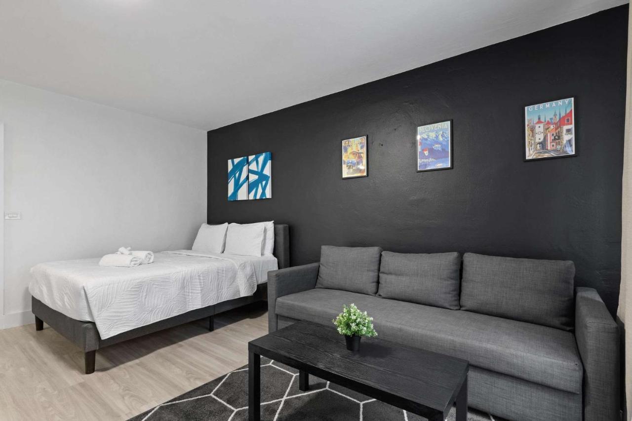 Miami Vibes 1BR Oceanfront 6 Guests - 4