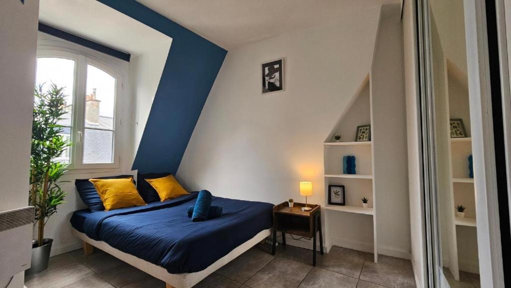 Appartement RENOVE EN PLEIN COEUR DE PARIS SUR L'ILE SAINT LOUIS !