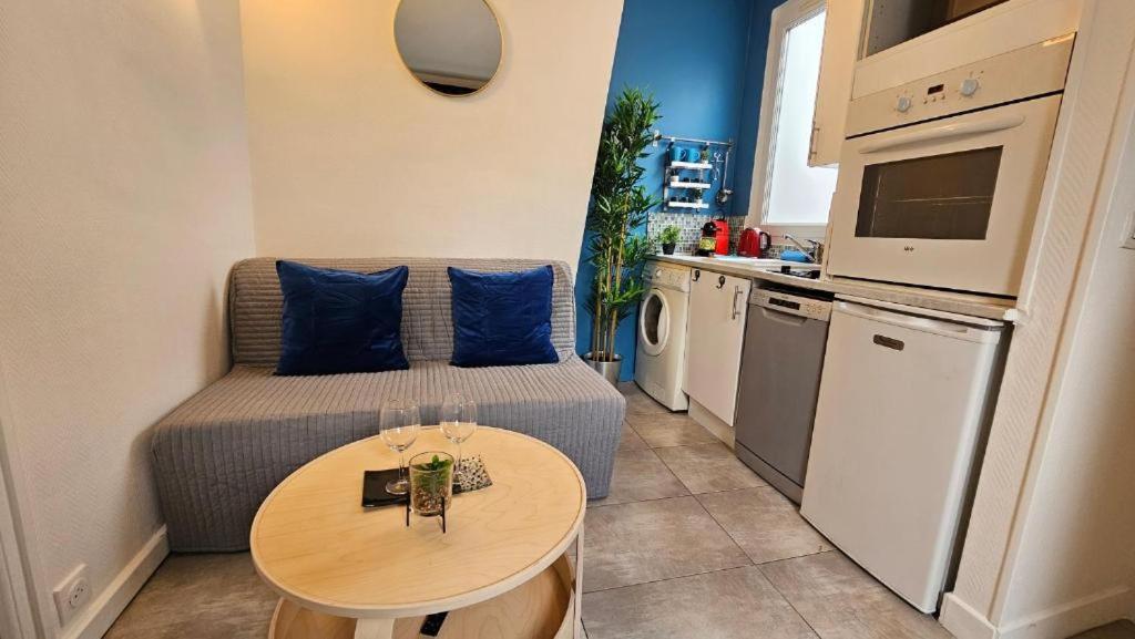 Appartement RENOVE EN PLEIN COEUR DE PARIS SUR L'ILE SAINT LOUIS ! - 4
