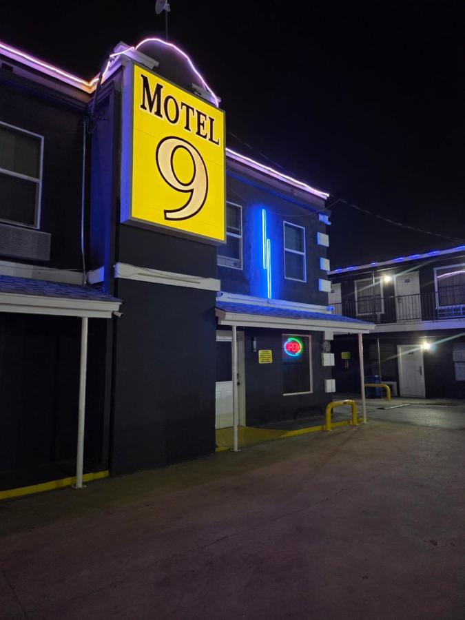 Motel 9 — photo 6