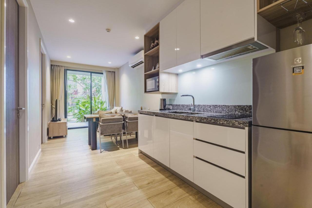 Stylish 2-Bedroom Diamond Condo with Walk-Out Pool - 5