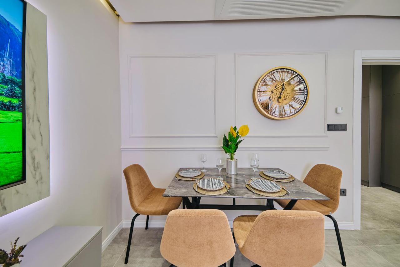 2 plus 1 fully equipped air conditioned apartment in Taksim square - 4