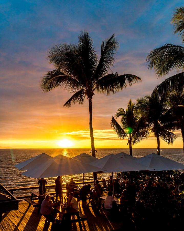 Beach: Radisson Blu Resort Fiji