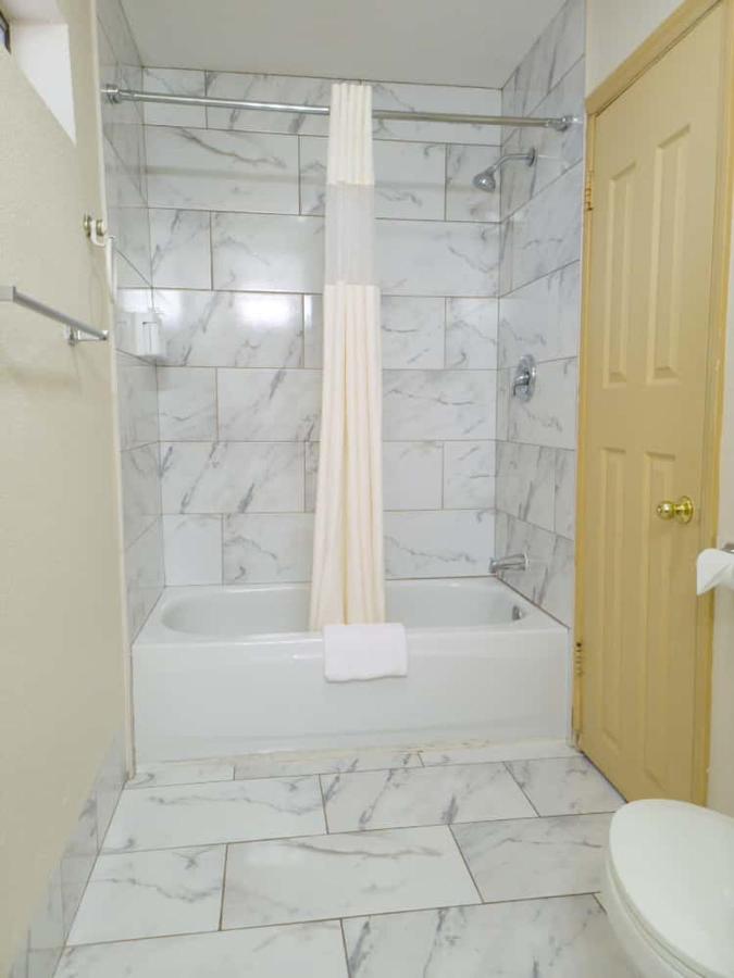 Americas Best Value Inn Grand Junction — photo 22