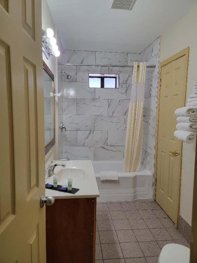 Americas Best Value Inn Grand Junction — photo 8