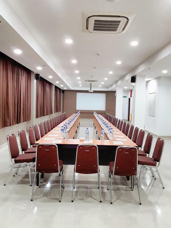 Alltrue Lite Hotel Nagoya Hill Batam - 3