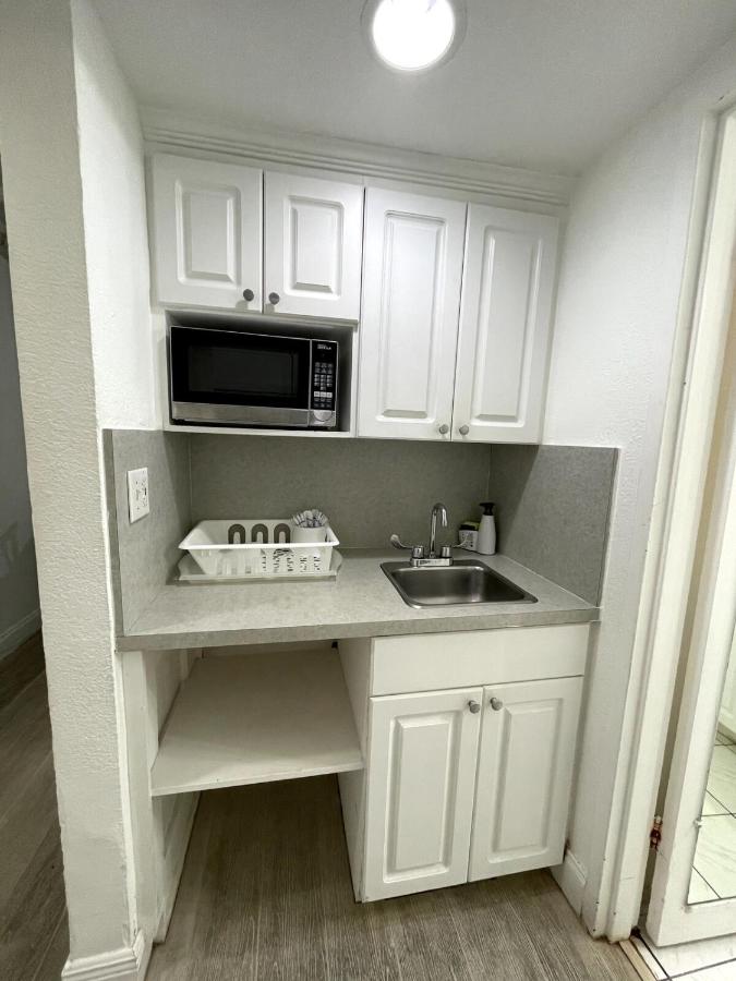 Shine Suites Balcony Studio 7 - 5