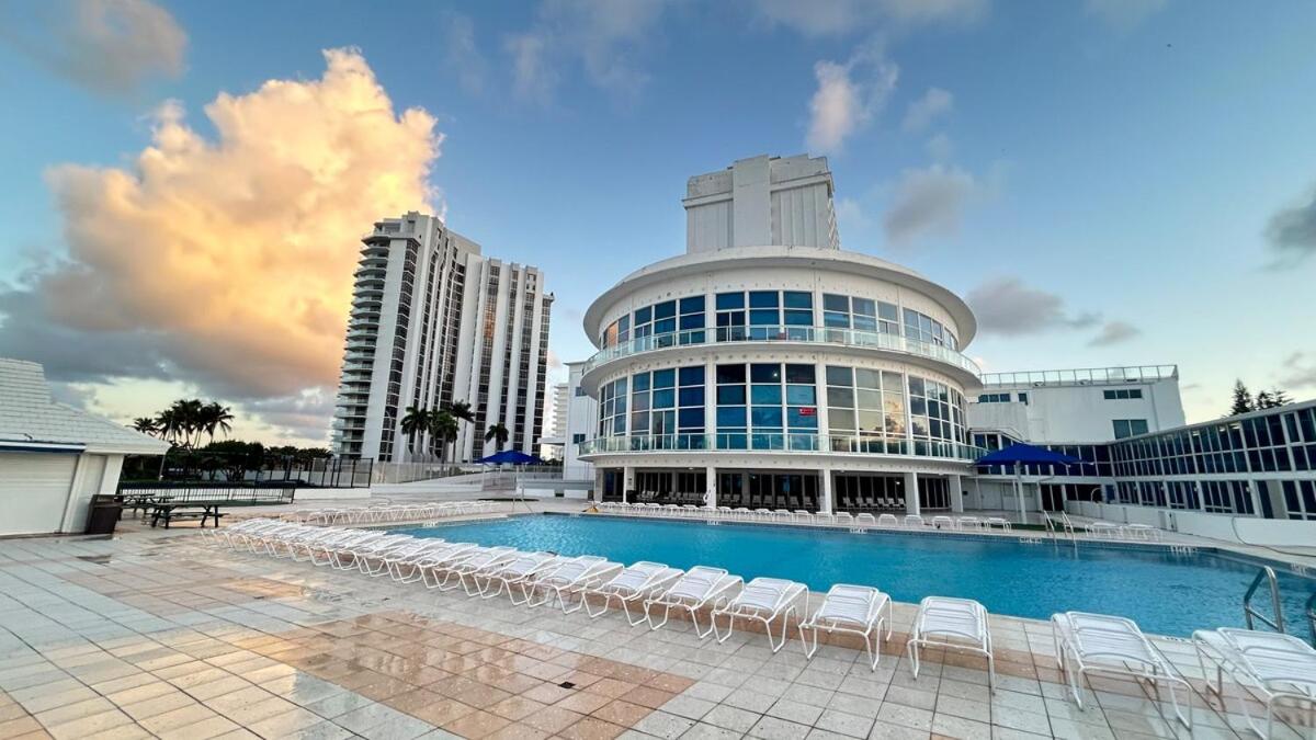 Shine Suites Balcony Studio 7 - 4