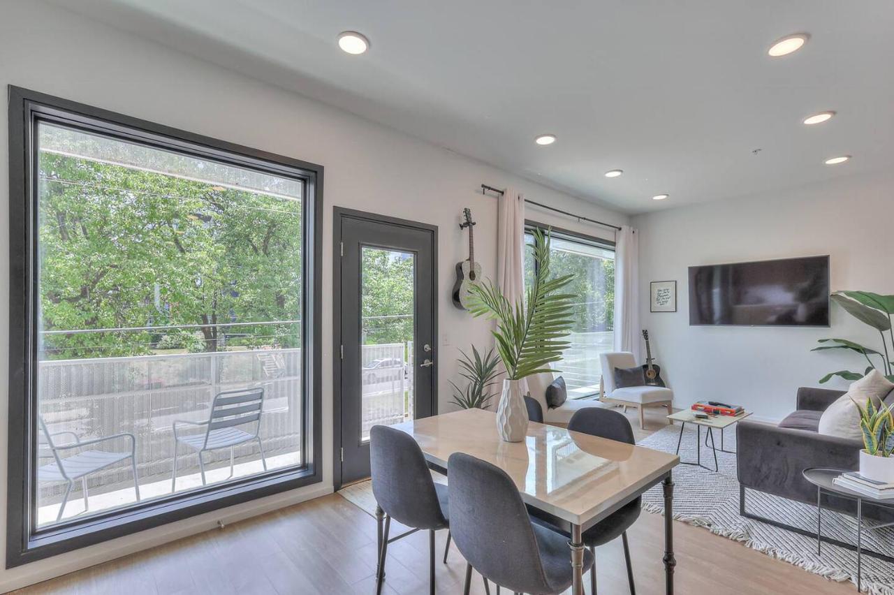 Amazing Downtown Condo w Pool and Free Parking - 3