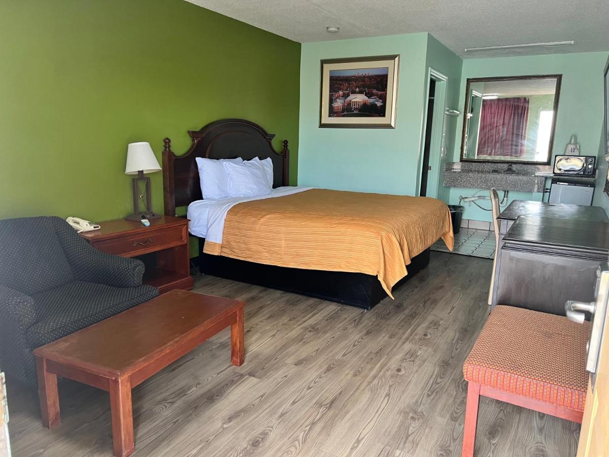 Travelers Inn — photo 9