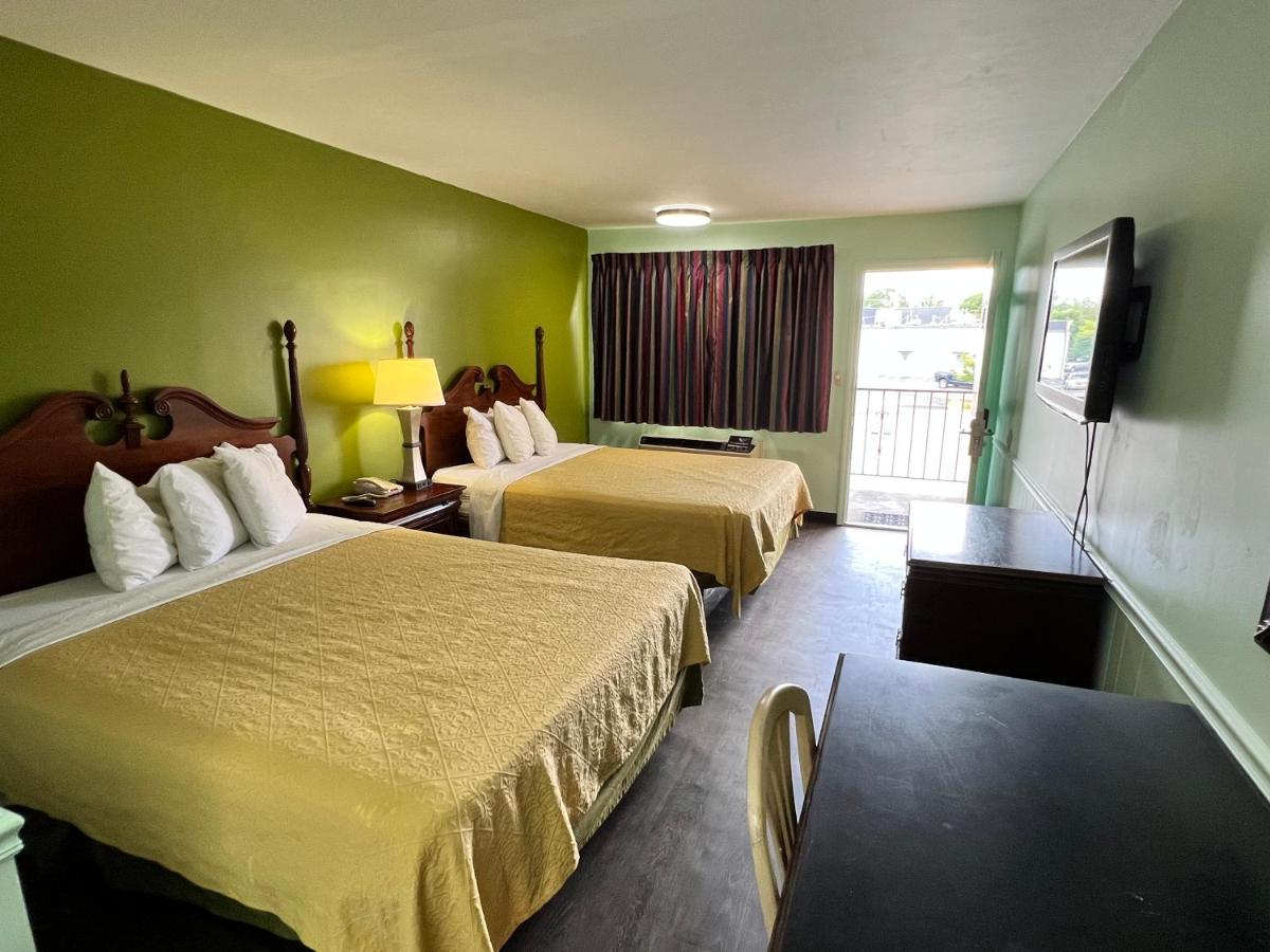 Travelers Inn — photo 2
