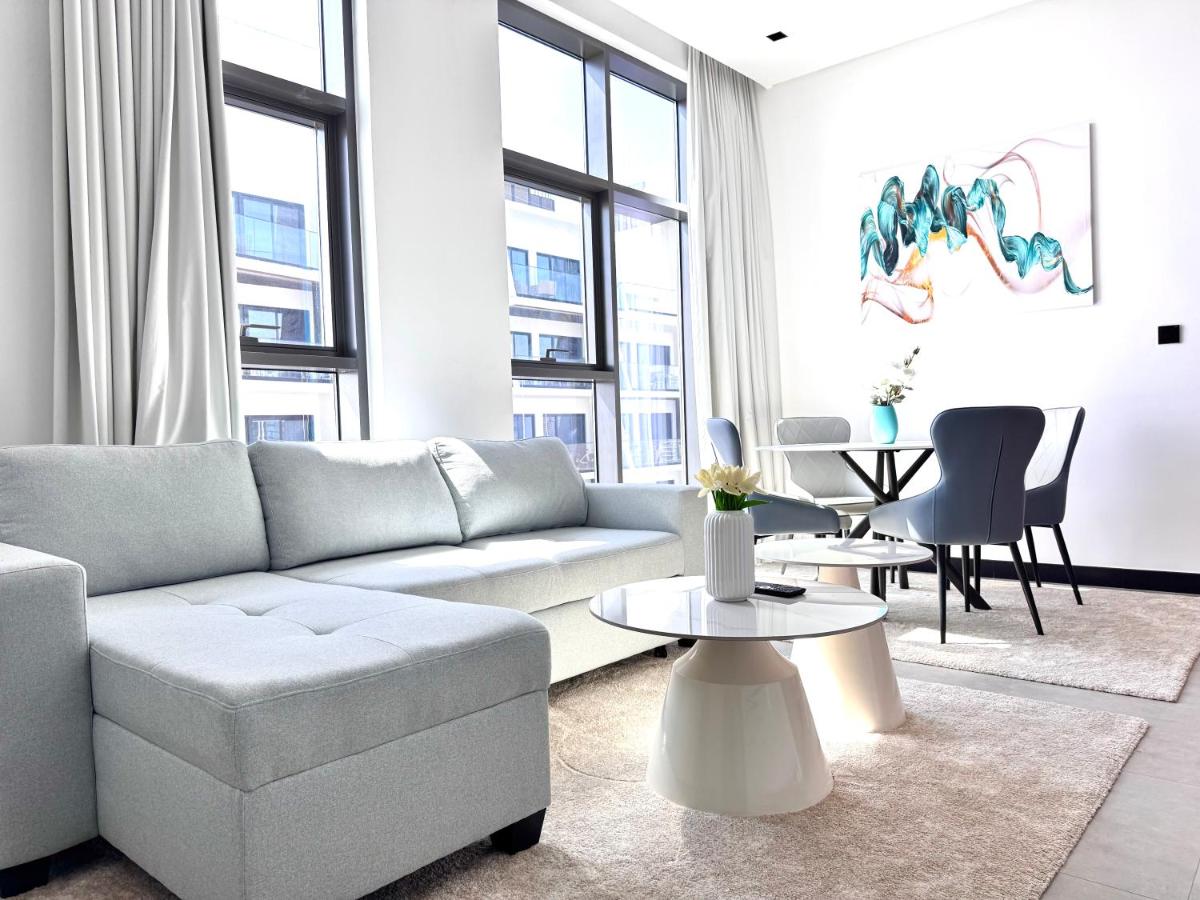 Luxury Apartment Burj Khalifa View Summer Offer - 3