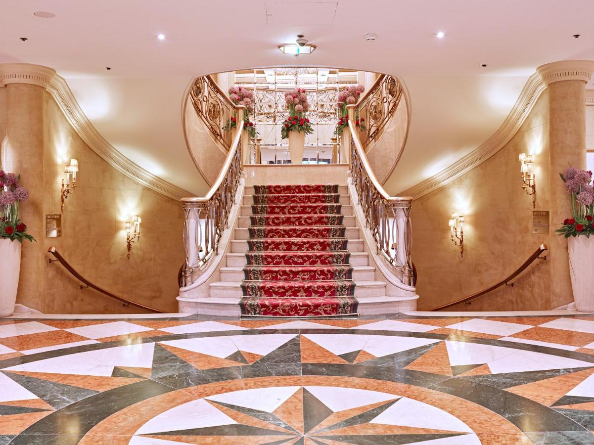 Grand Hotel Wien photo