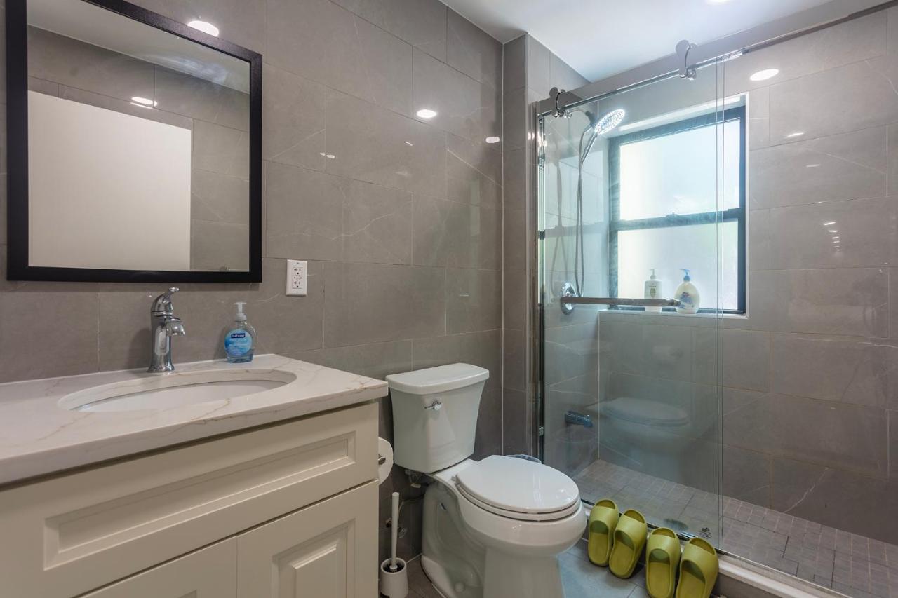 Little manhattan near Time Square - 3