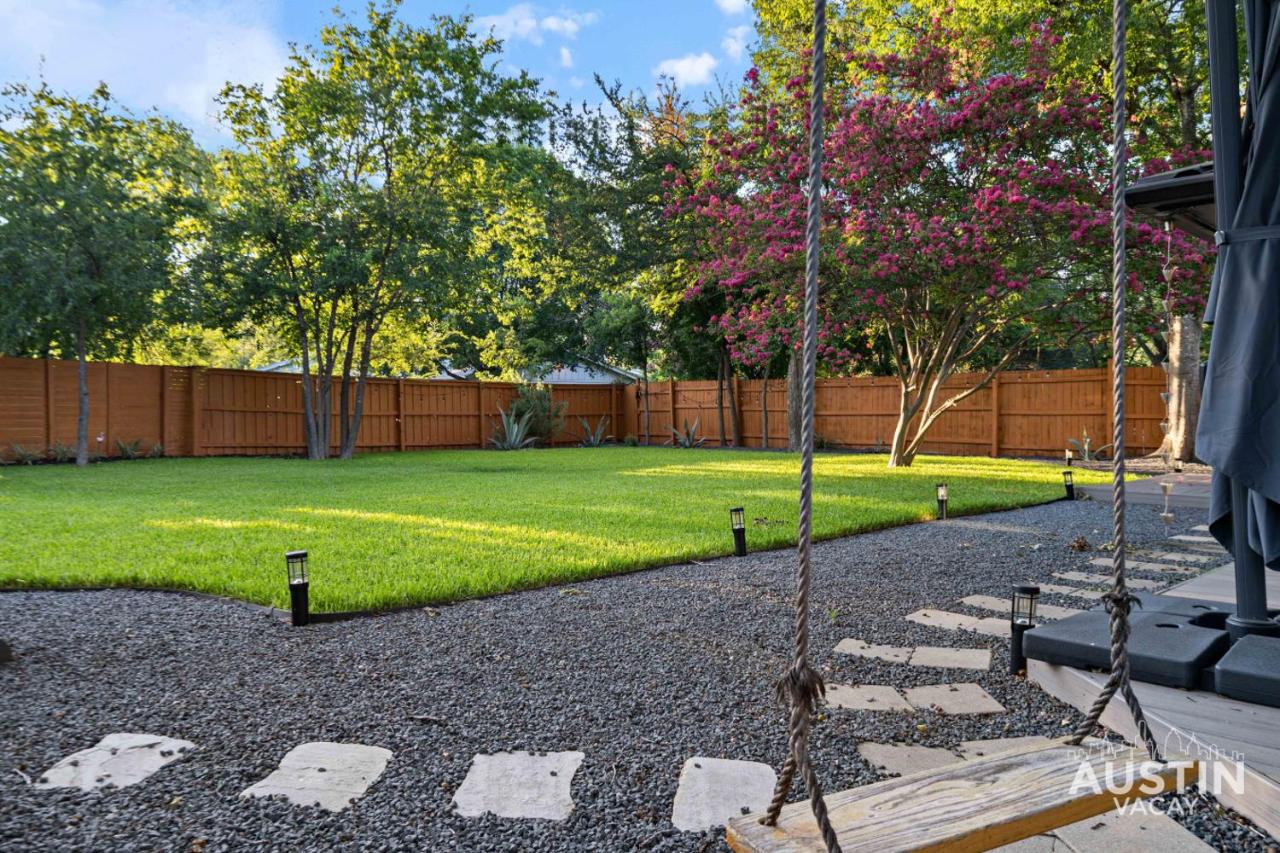 Bold MidMod 4BR 3BA Near SoCo w Private Pet-Friendly Yard and EV by Austin Vacay - 3