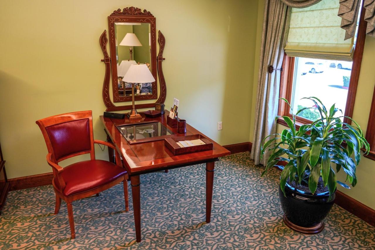 The Rose Hotel — photo 10