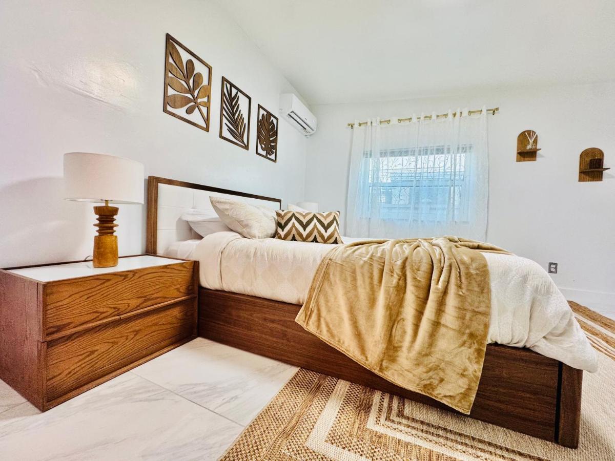 Earth-Toned Escape, Stylish Stay - 2