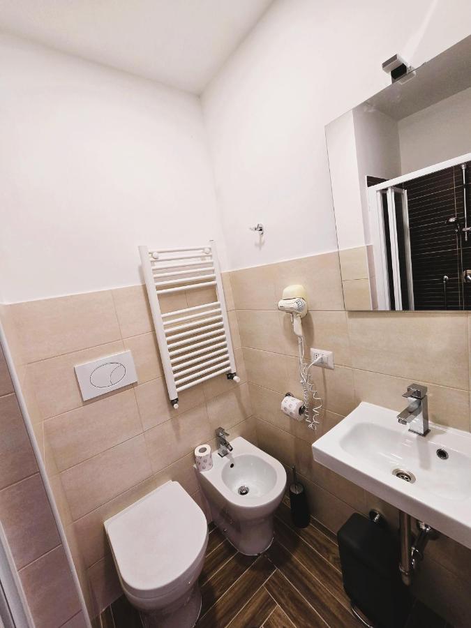 Susys's Guest House - Room Castel Sant'Angelo - 4