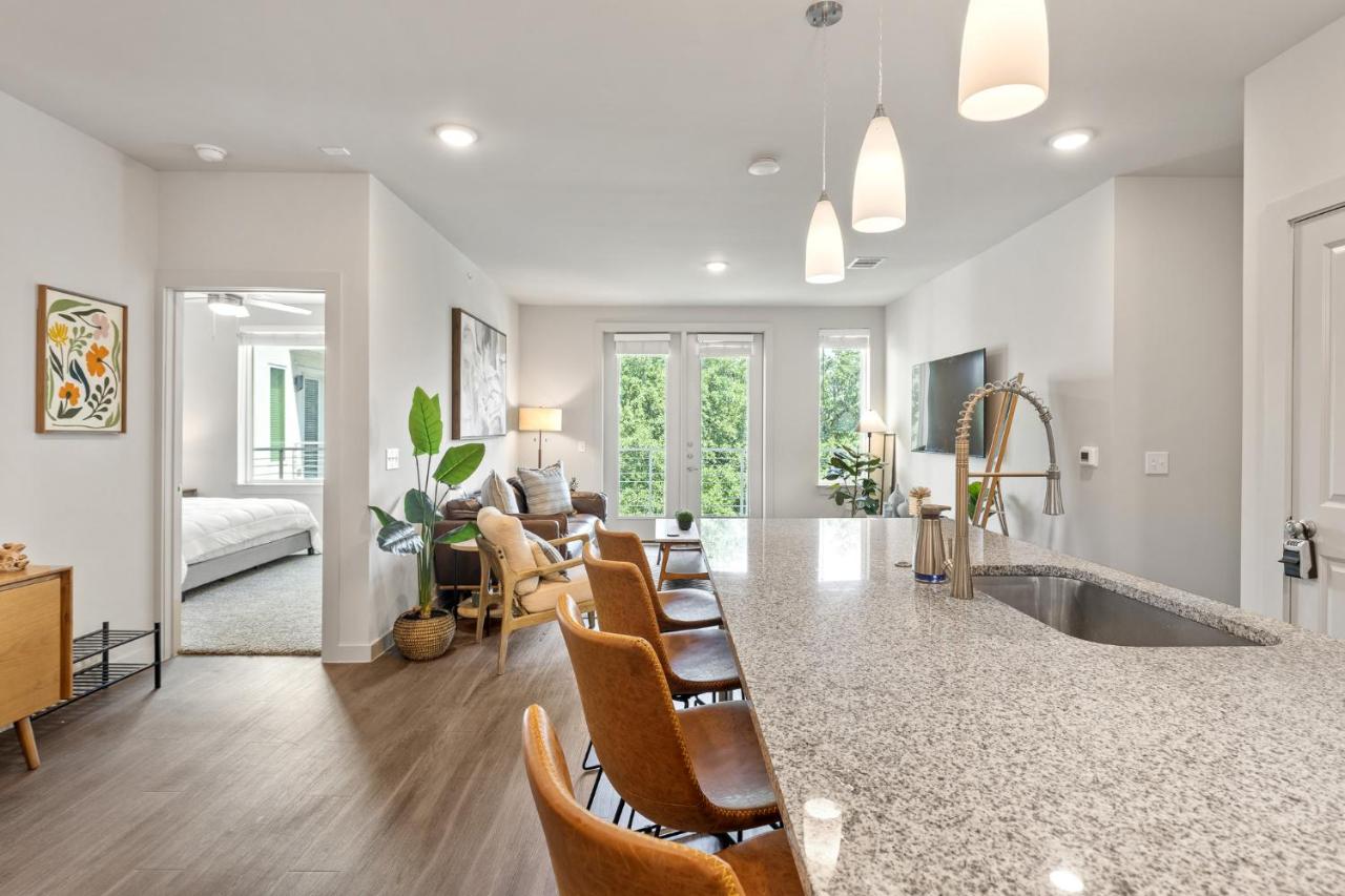 Luxury 3-BR Apartment - 2