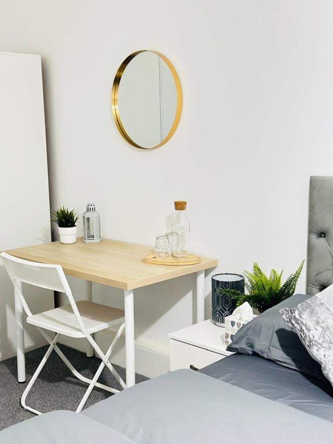 Spacious Private Rooms Near Central London - 4