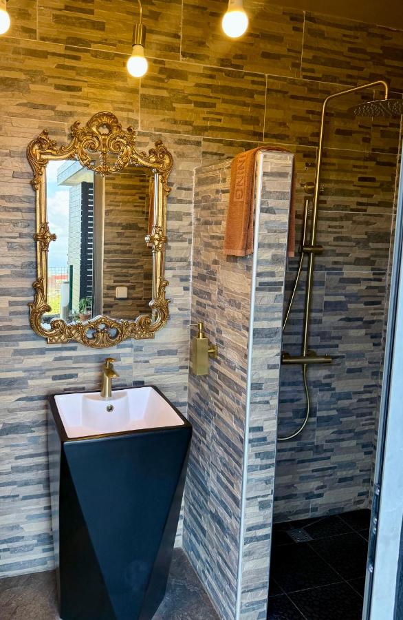 Unique suite piscine vue mer - 5