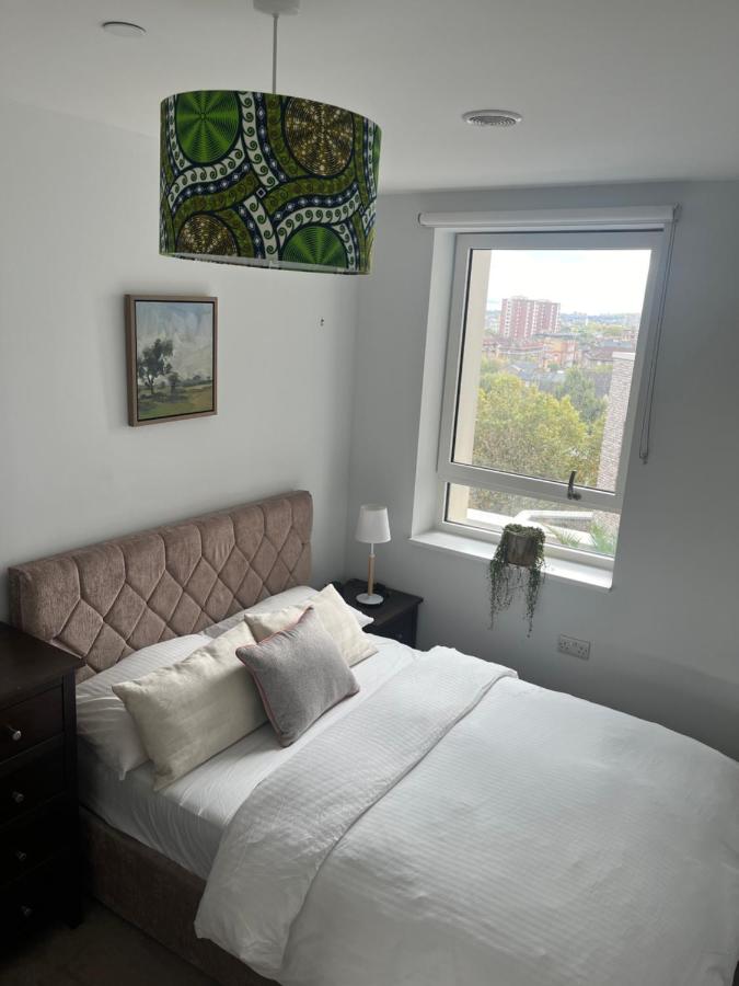 Elephant Park shared Apartment Room - 2