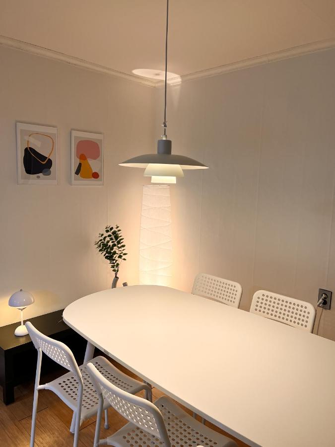 Stayraon, White & Cozy Space near Yeoksam Station