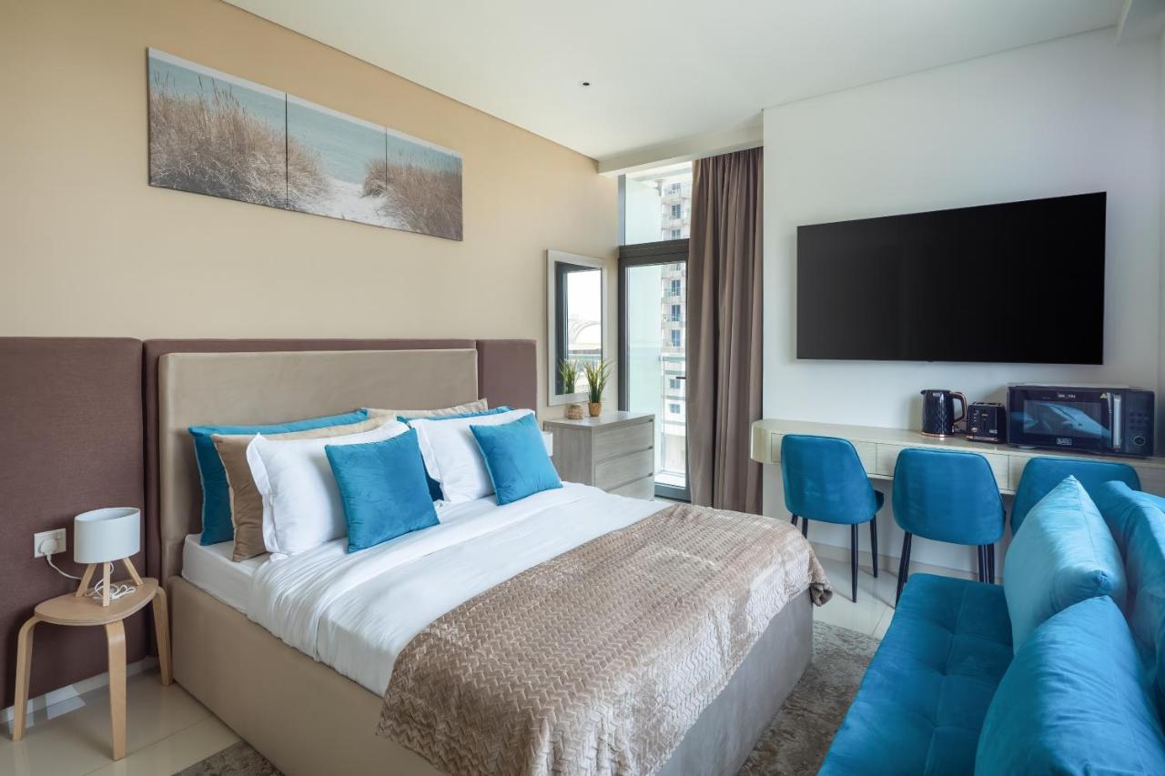 Beachfront Studio at West Beach - 4