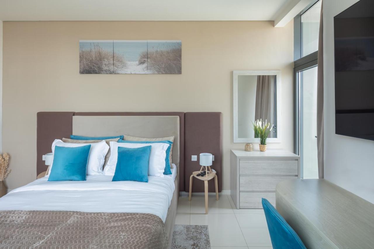 Beachfront Studio at West Beach - 3