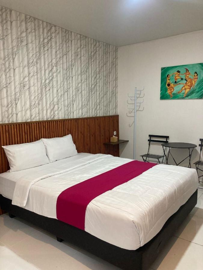 Hotel Sanrina Kuta Bali - 2