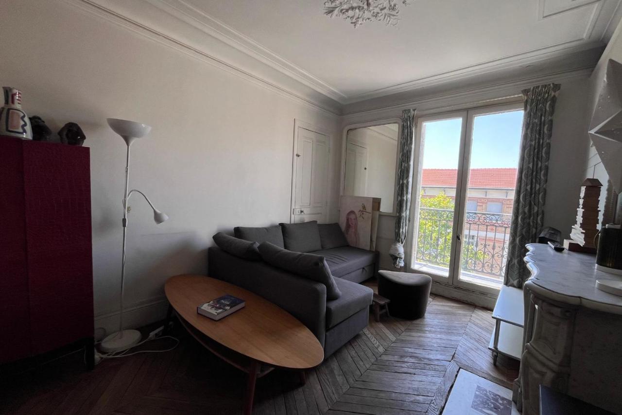 Apartment with balcony Eiffel Tower view - 2