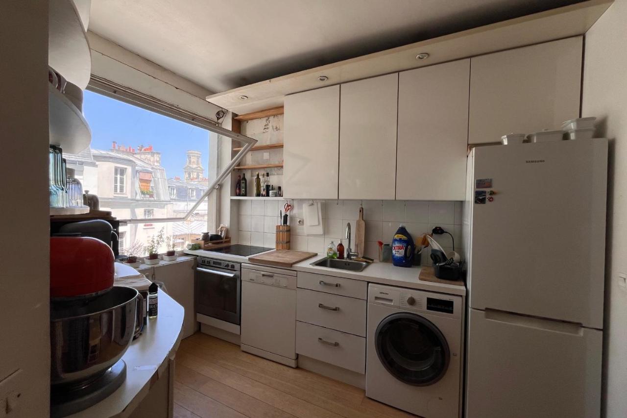 Apartment with balcony Eiffel Tower view - 4