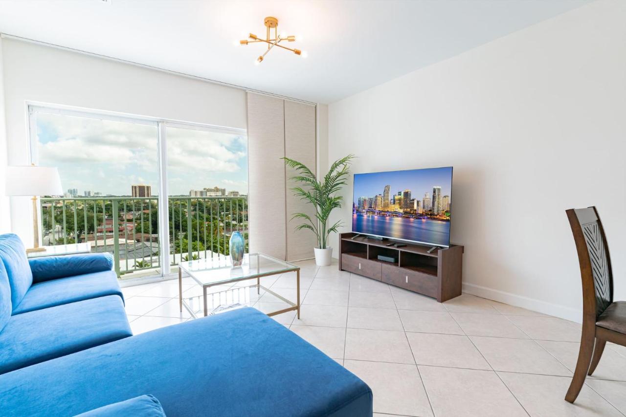 Large Apt, Parking, Split King Bed, Washer & Dryer - 5