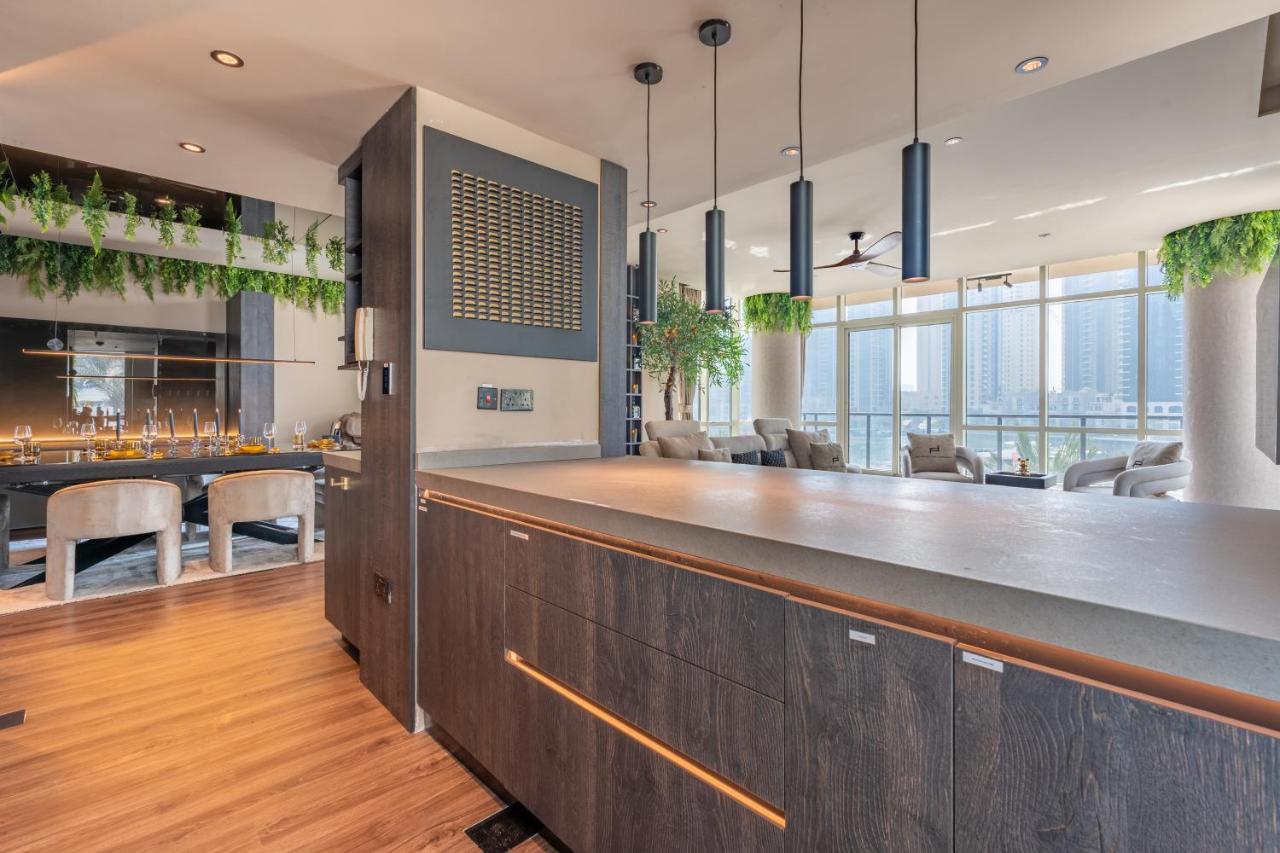 Unique spacious 1 BR Porsche Design Marina View - 5