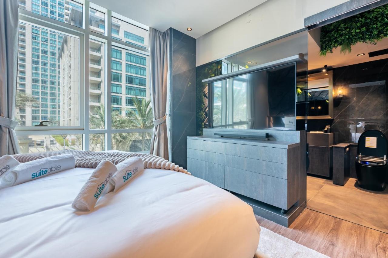 Unique spacious 1 BR Porsche Design Marina View - 2