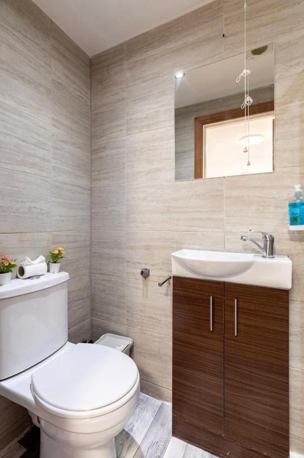 Hyde Park Budget Studios! - 3