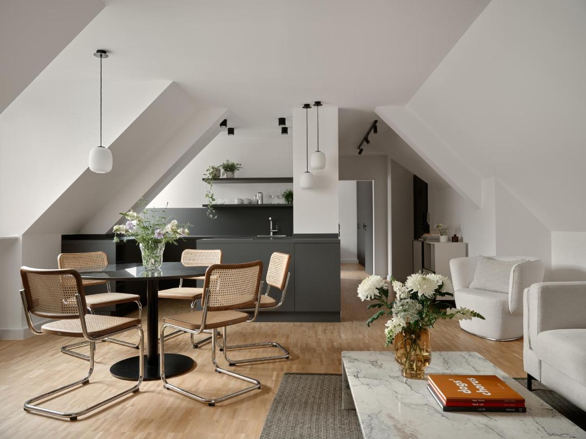 Bob W Munich Schwabing