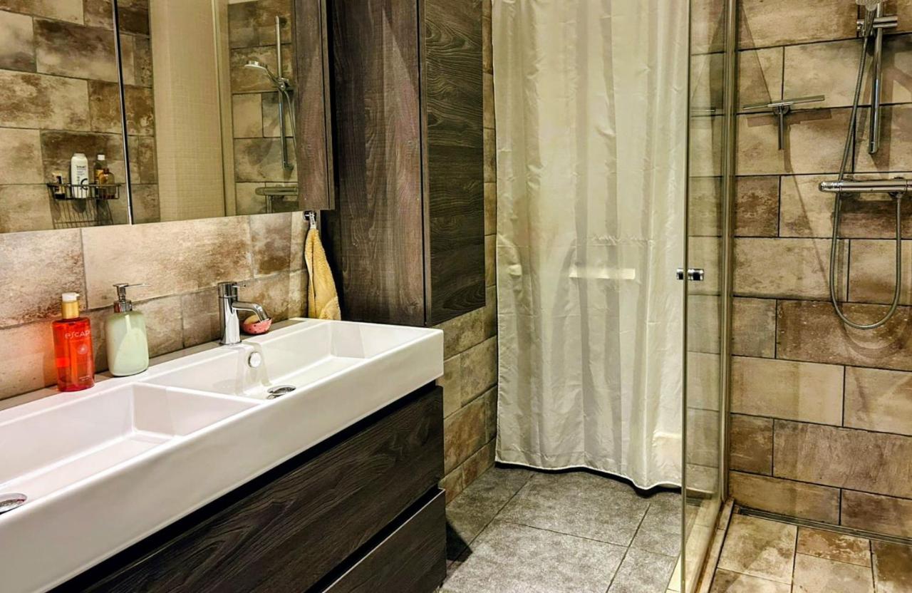 Marijke's guestroom - 3