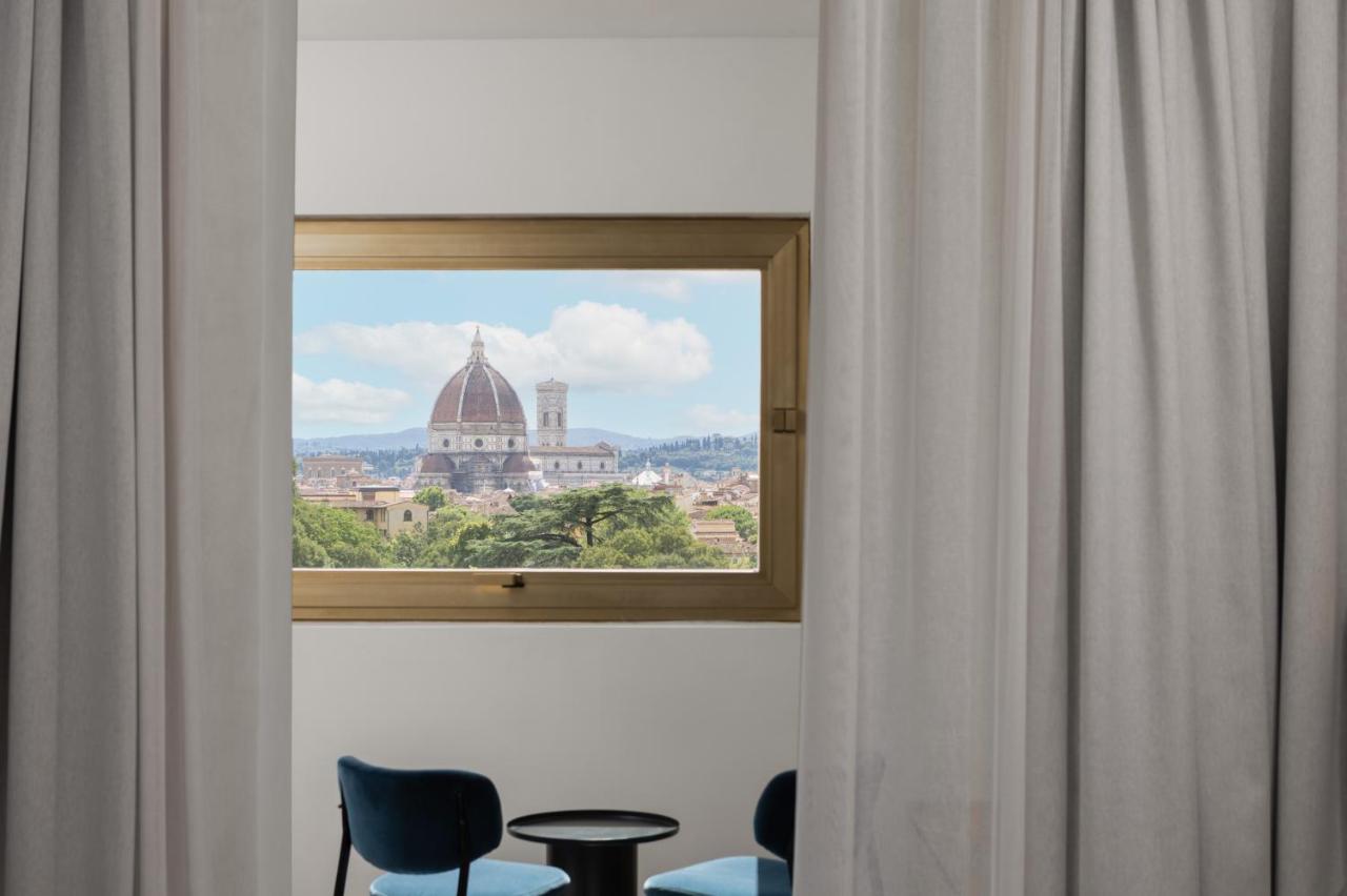 Modern Apartment with Skyline Views - 4