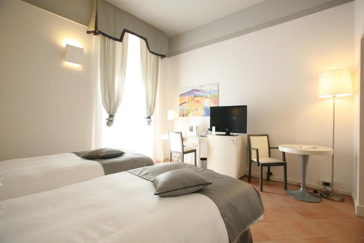 Palazzo Caracciolo Naples - 4