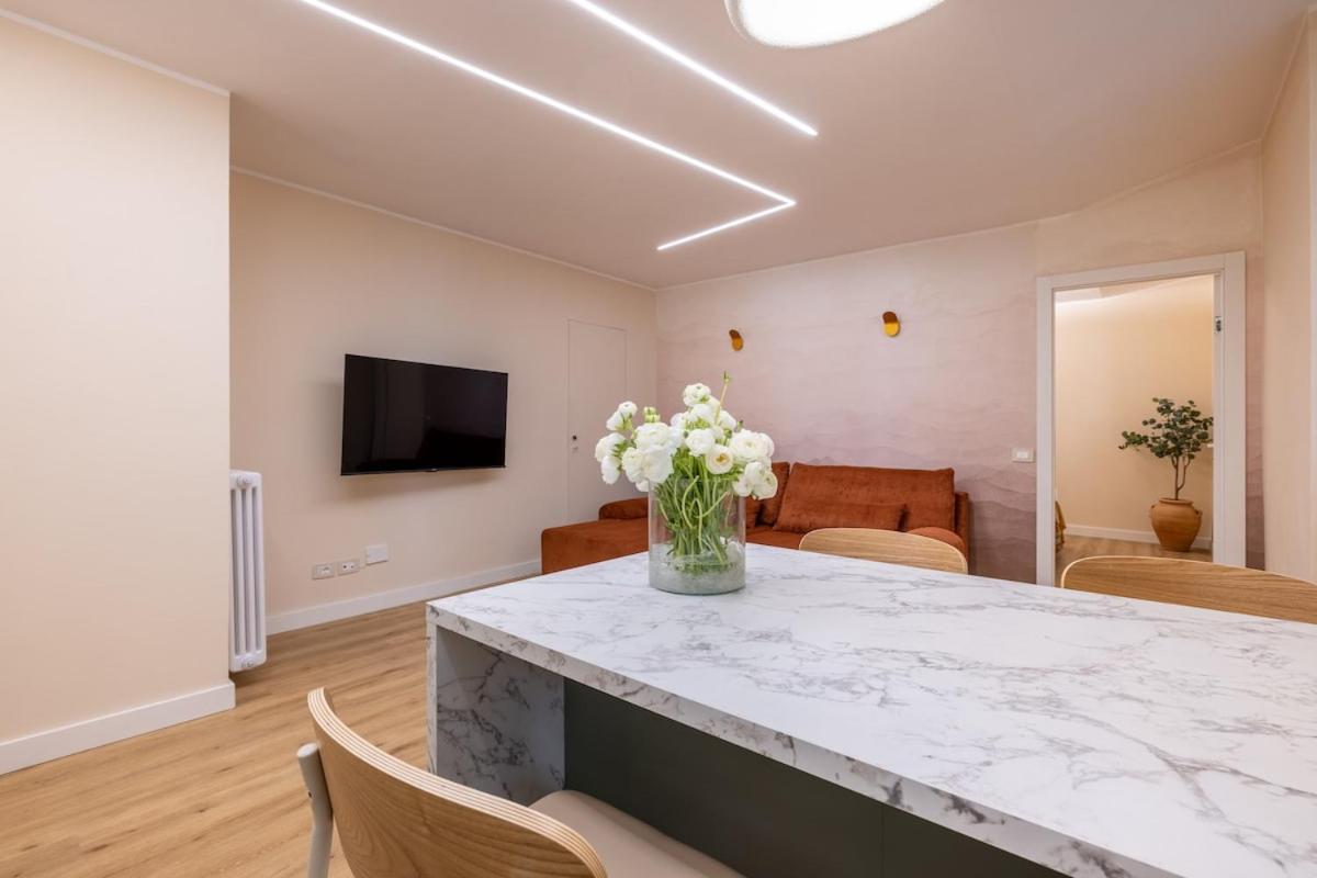 Colosseum Essence - Homkeey Apartments - 5