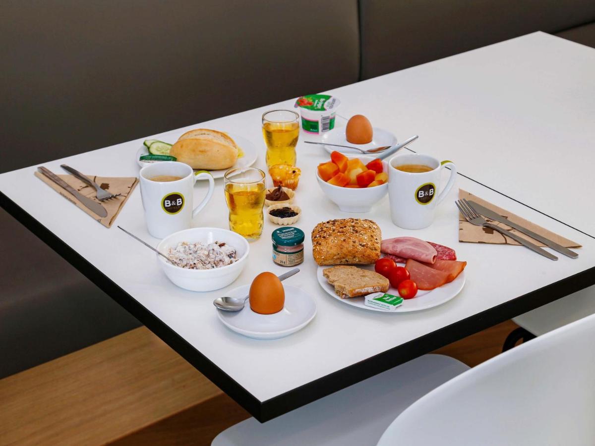 B&B Hotel Berlin-Airport - 4